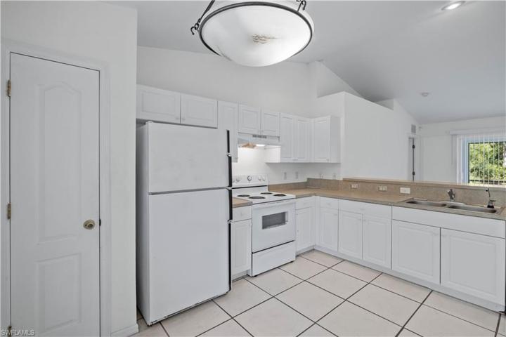 709  Bennington  DR, LEHIGH ACRES, FL 33974