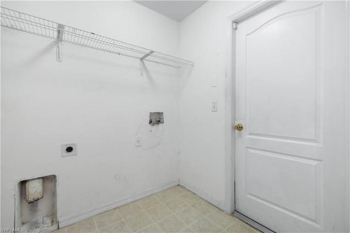 709  Bennington  DR, LEHIGH ACRES, FL 33974