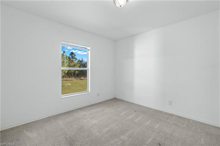 709  Bennington  DR, LEHIGH ACRES, FL 33974