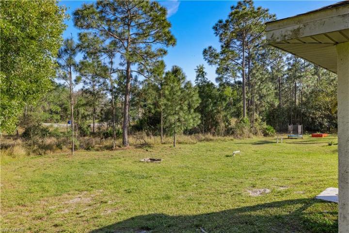 709  Bennington  DR, LEHIGH ACRES, FL 33974