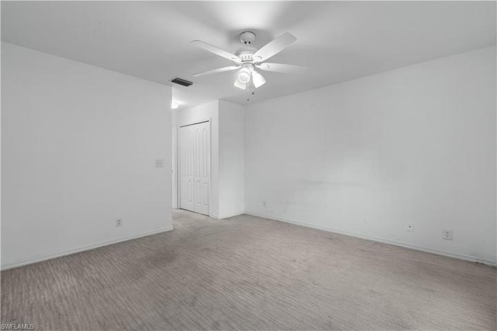 709  Bennington  DR, LEHIGH ACRES, FL 33974