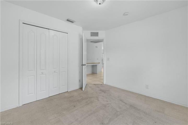 709  Bennington  DR, LEHIGH ACRES, FL 33974