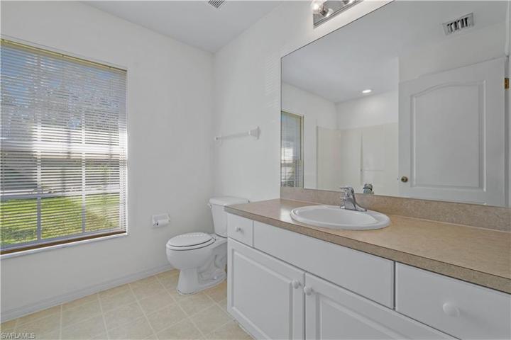 709  Bennington  DR, LEHIGH ACRES, FL 33974