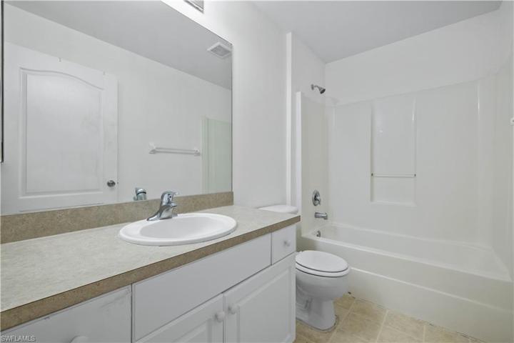 709  Bennington  DR, LEHIGH ACRES, FL 33974