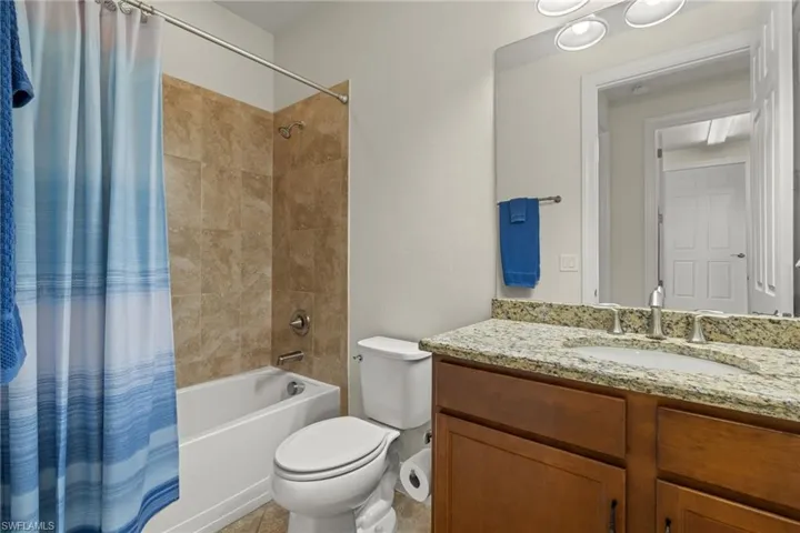 11897  Dixon  DR, Fort Myers, FL 33913