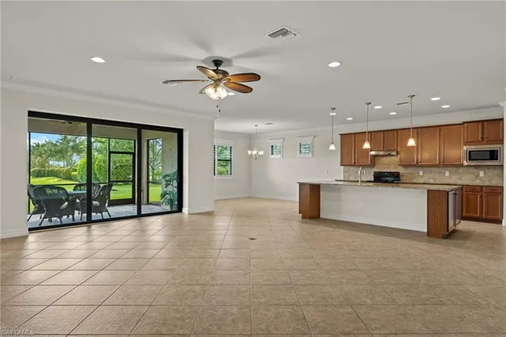 11897  Dixon  DR, Fort Myers, FL 33913