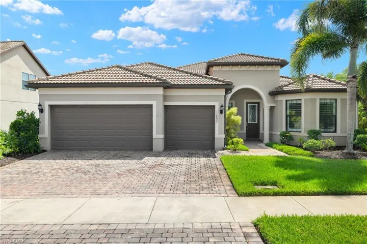 11897  Dixon  DR, Fort Myers, FL 33913