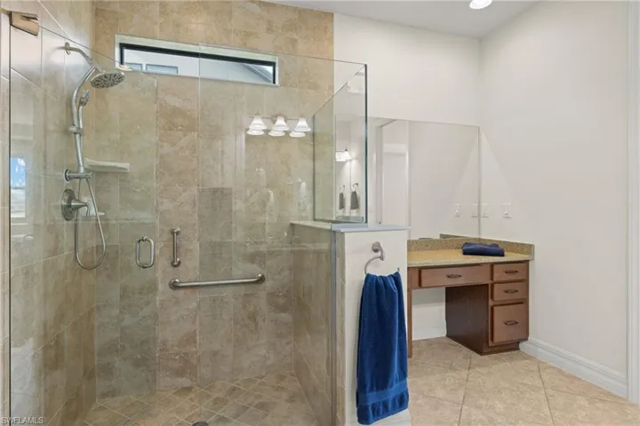 11897  Dixon  DR, Fort Myers, FL 33913