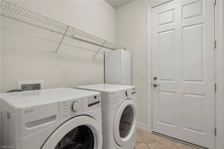 11897  Dixon  DR, Fort Myers, FL 33913
