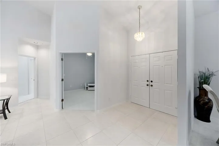 816 Turkey Oak Ln, Naples, Florida 34108