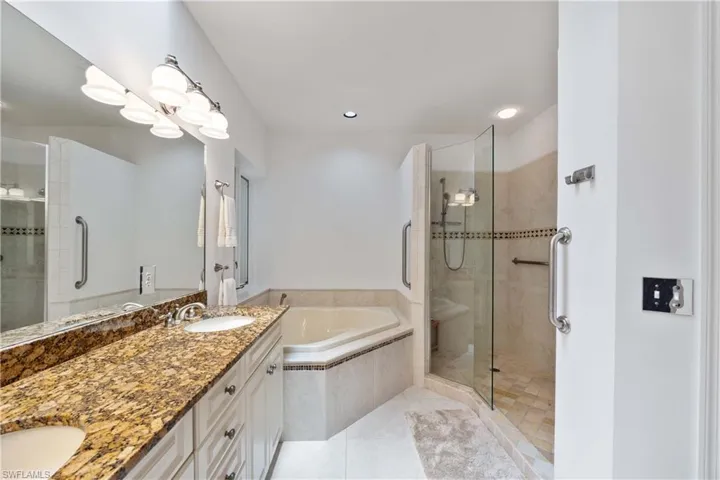 816 Turkey Oak Ln, Naples, Florida 34108