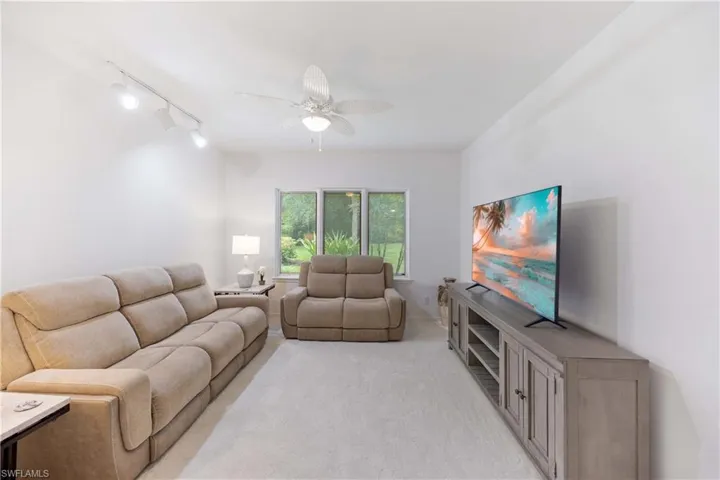 816 Turkey Oak Ln, Naples, Florida 34108