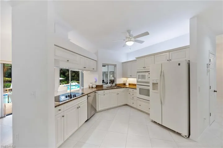 816 Turkey Oak Ln, Naples, Florida 34108