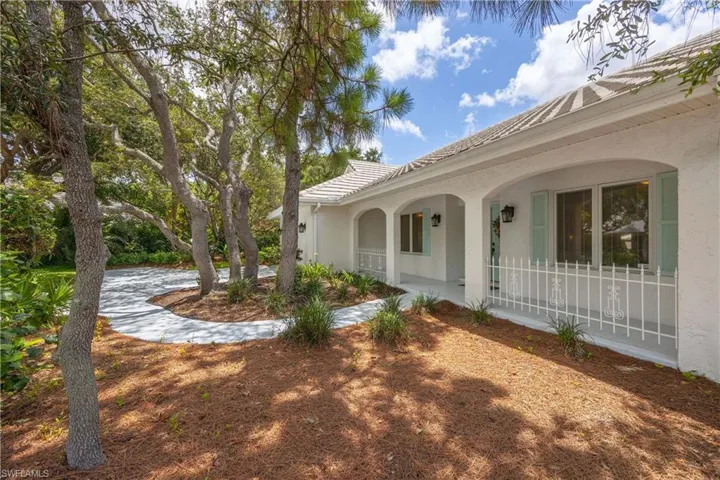 816 Turkey Oak Ln, Naples, Florida 34108