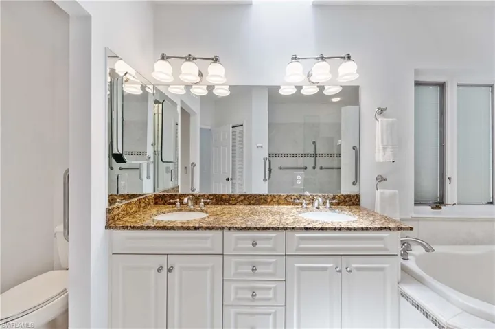 816 Turkey Oak Ln, Naples, Florida 34108