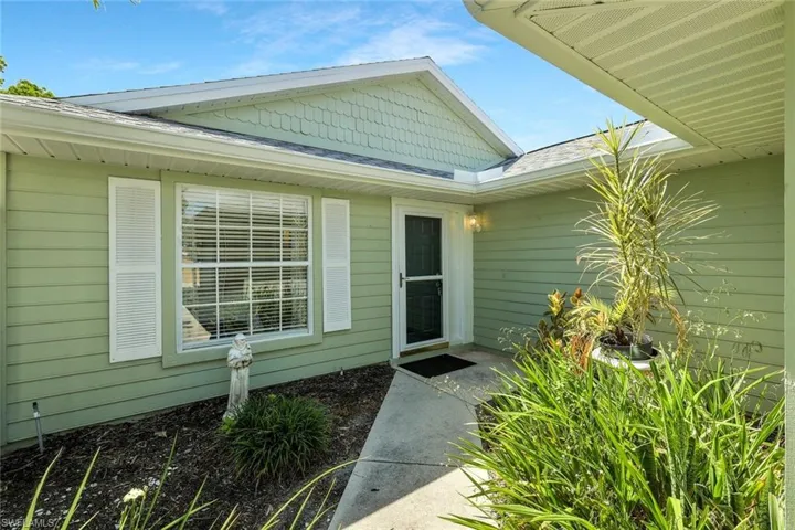 14875  Crescent Cove  DR, Fort Myers, FL 33908