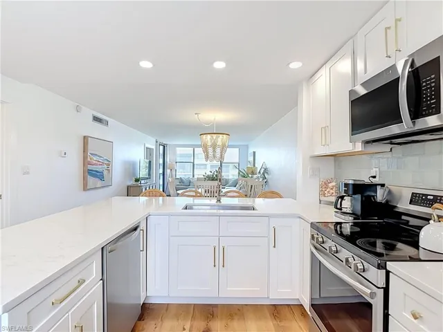979 E Gulf Dr D433, Sanibel, Florida 33957
