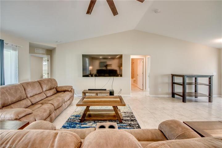 3065 NW 2nd PL, CAPE CORAL FL 33993