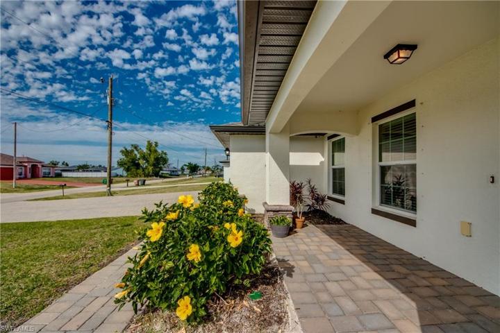 3065 NW 2nd PL, CAPE CORAL FL 33993