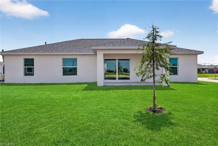 1135 Nw 8th Pl, Cape Coral, Florida 33993