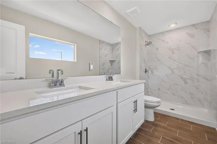1135 Nw 8th Pl, Cape Coral, Florida 33993