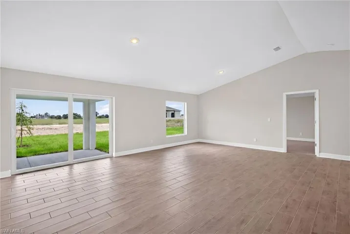 1135 Nw 8th Pl, Cape Coral, Florida 33993