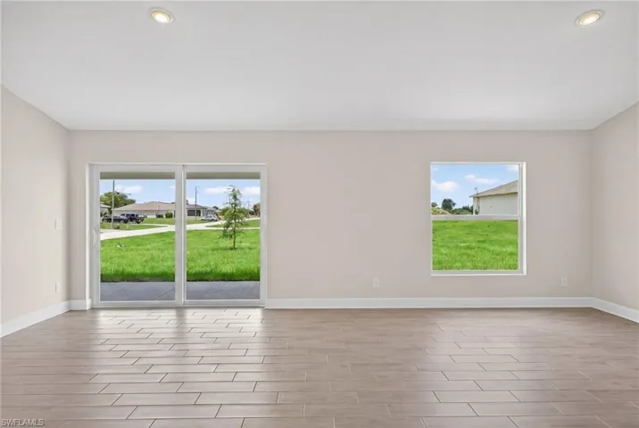 1135 Nw 8th Pl, Cape Coral, Florida 33993