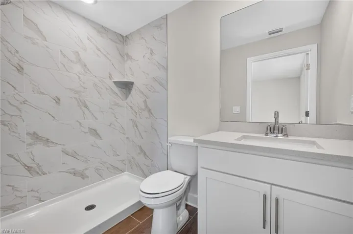 1135 Nw 8th Pl, Cape Coral, Florida 33993