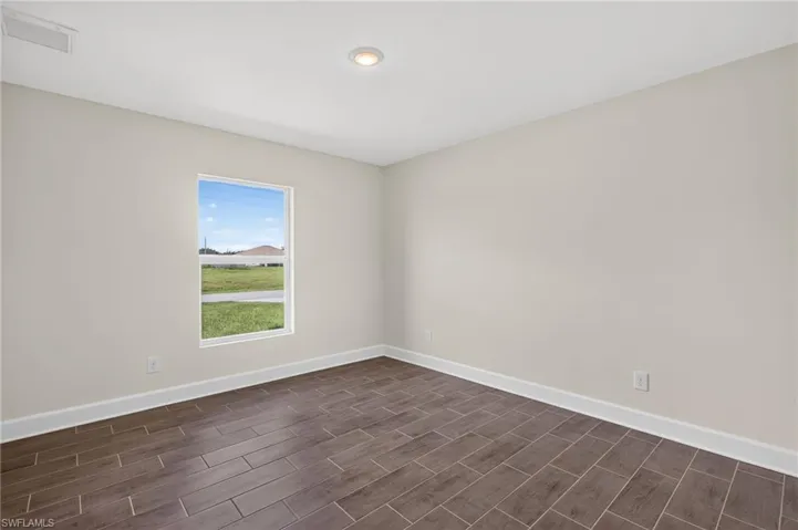 1135 Nw 8th Pl, Cape Coral, Florida 33993