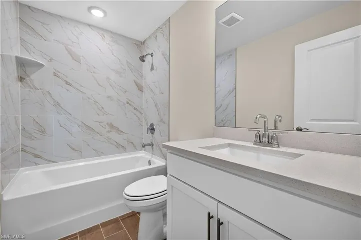 1135 Nw 8th Pl, Cape Coral, Florida 33993