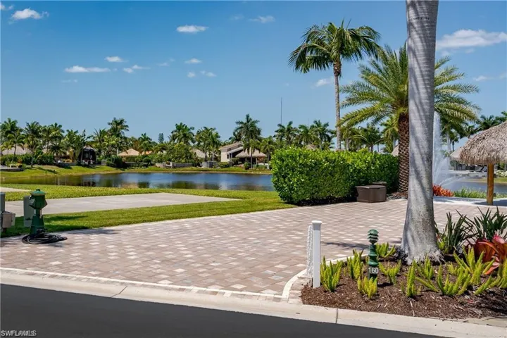 13461 Ladyfish Ln, Naples, Florida 34114