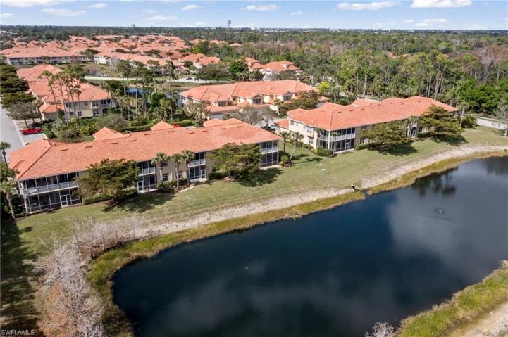 Astonishing Lake Views!