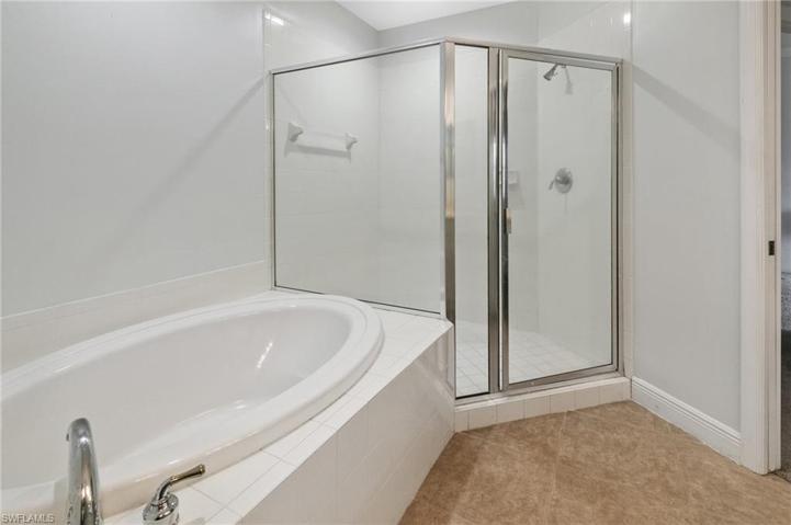 Oversized Shower and Garden Tub