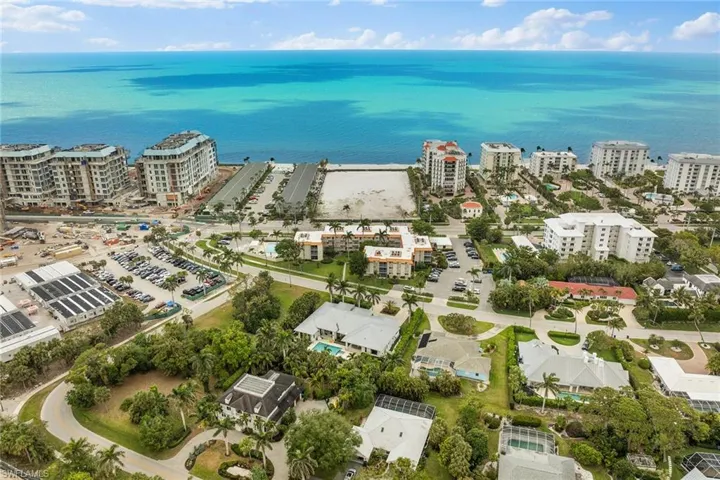 1100  Gulf Shore N BLVD, Naples, FL 34102