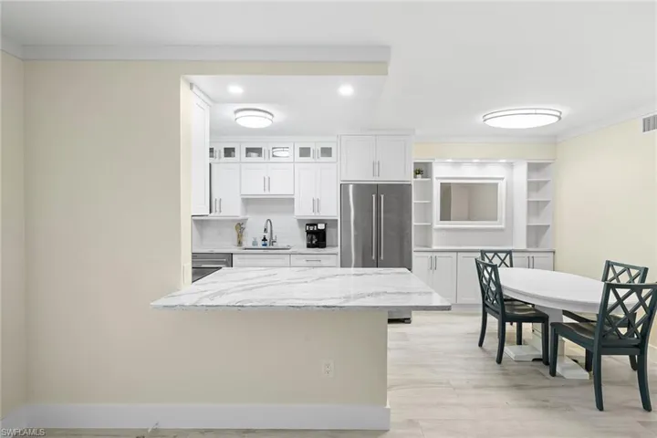 1100  Gulf Shore N BLVD, Naples, FL 34102