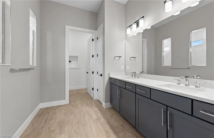 1925  Don Benito  WAY, Naples, FL 34120