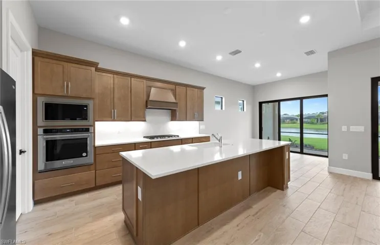 1925  Don Benito  WAY, Naples, FL 34120