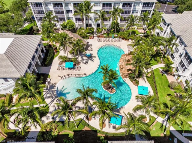 Resort Pool, Chickee & Clubhouse!