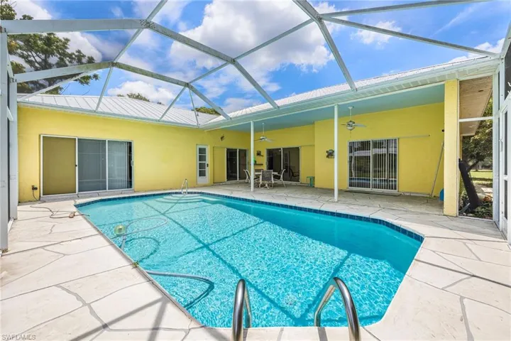 4925 Skates Cir, Fort Myers, Florida 33905