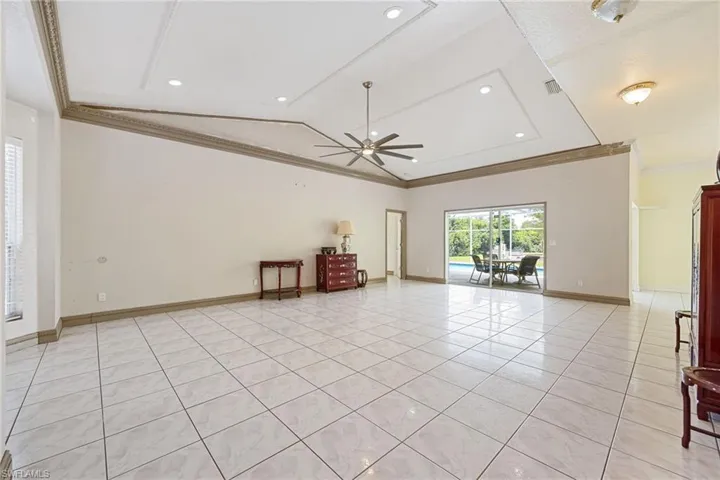 4925 Skates Cir, Fort Myers, Florida 33905