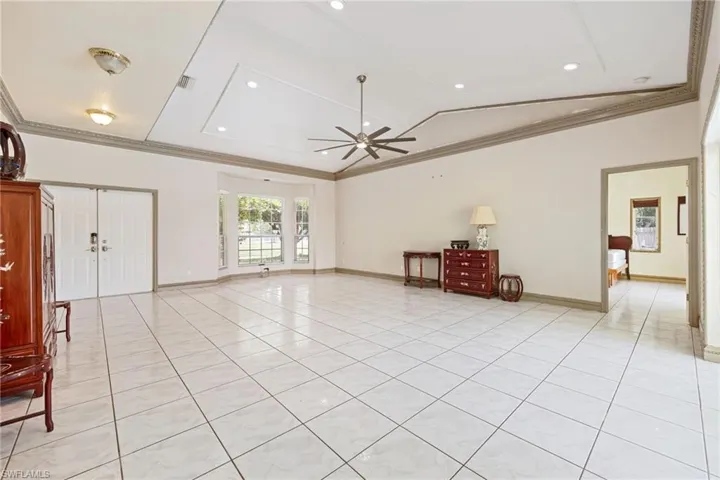 4925 Skates Cir, Fort Myers, Florida 33905