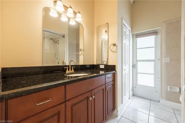 4925 Skates Cir, Fort Myers, Florida 33905