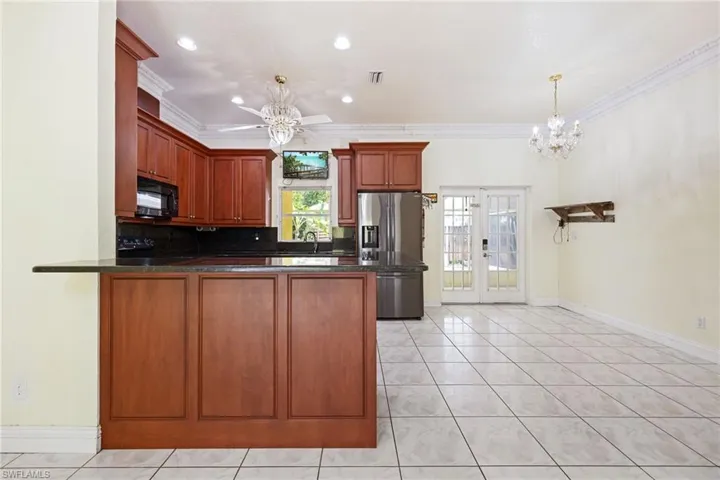 4925 Skates Cir, Fort Myers, Florida 33905