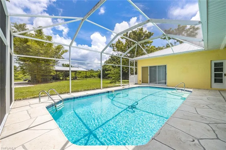 4925 Skates Cir, Fort Myers, Florida 33905