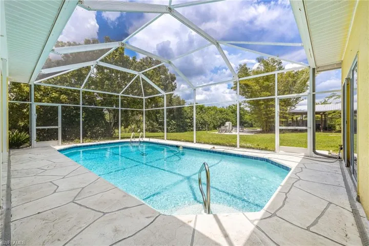 4925 Skates Cir, Fort Myers, Florida 33905