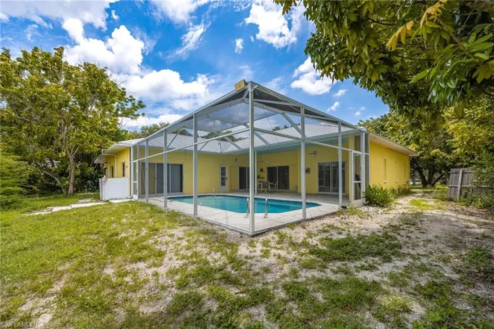 4925 Skates Cir, Fort Myers, Florida 33905