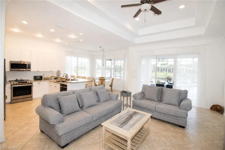 4388  Pomarine  CT, Naples, FL 34119