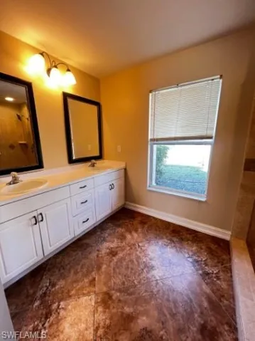 743 Sw 6th St, Cape Coral, Florida 33991