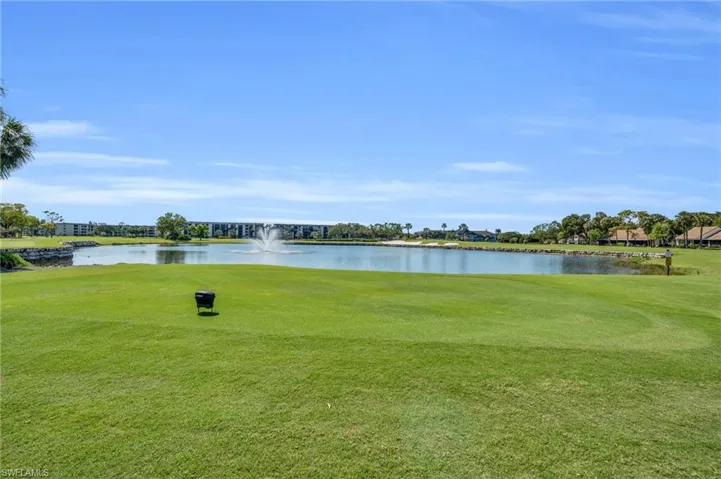 1740 Pine Valley DR # 212, FORT MYERS FL 33907