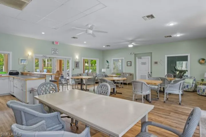 145 Robin Hood Cir 104, Naples, Florida 34104